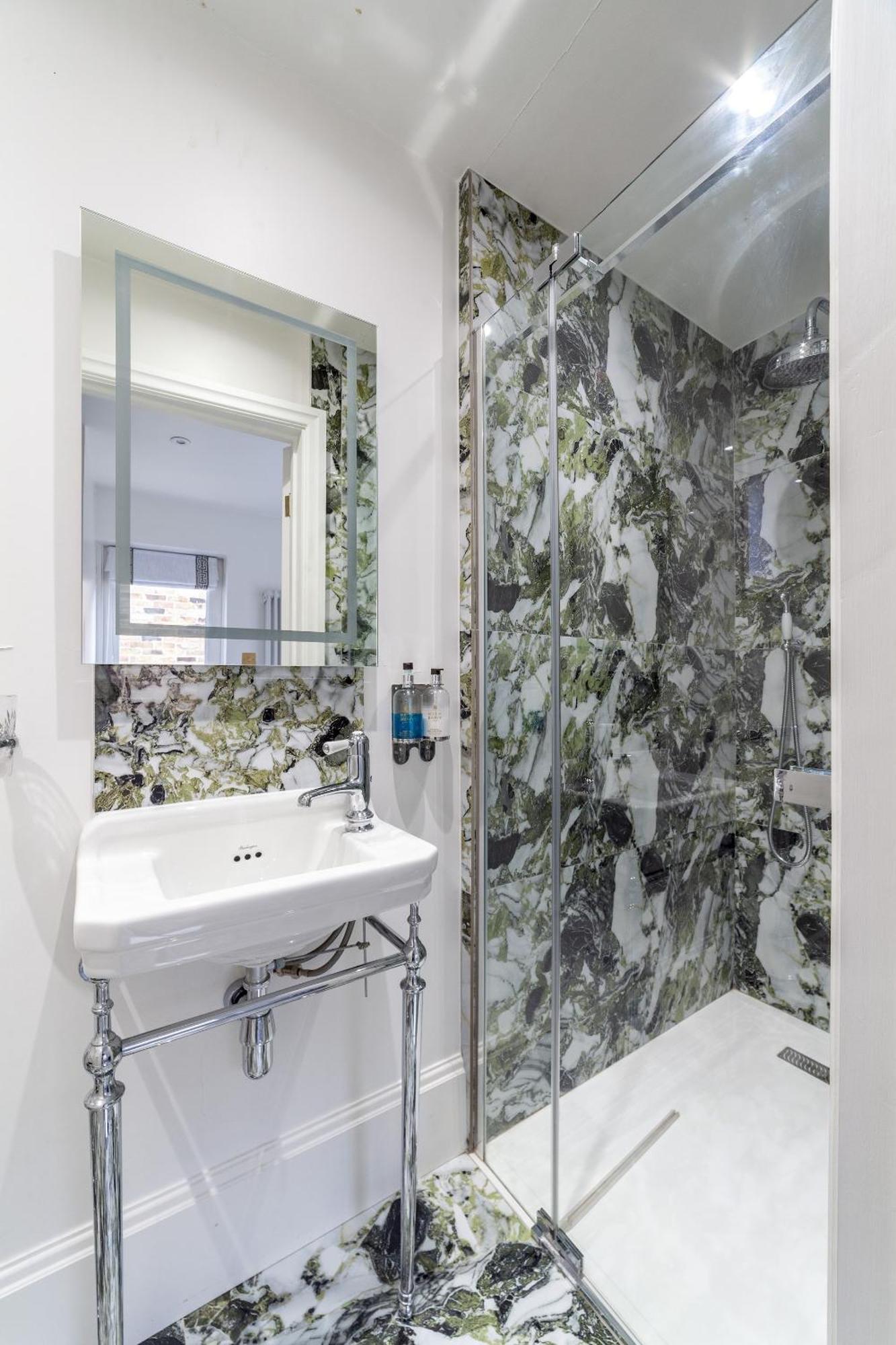 The New Cross Premier Rooms ロンドン エクステリア 写真