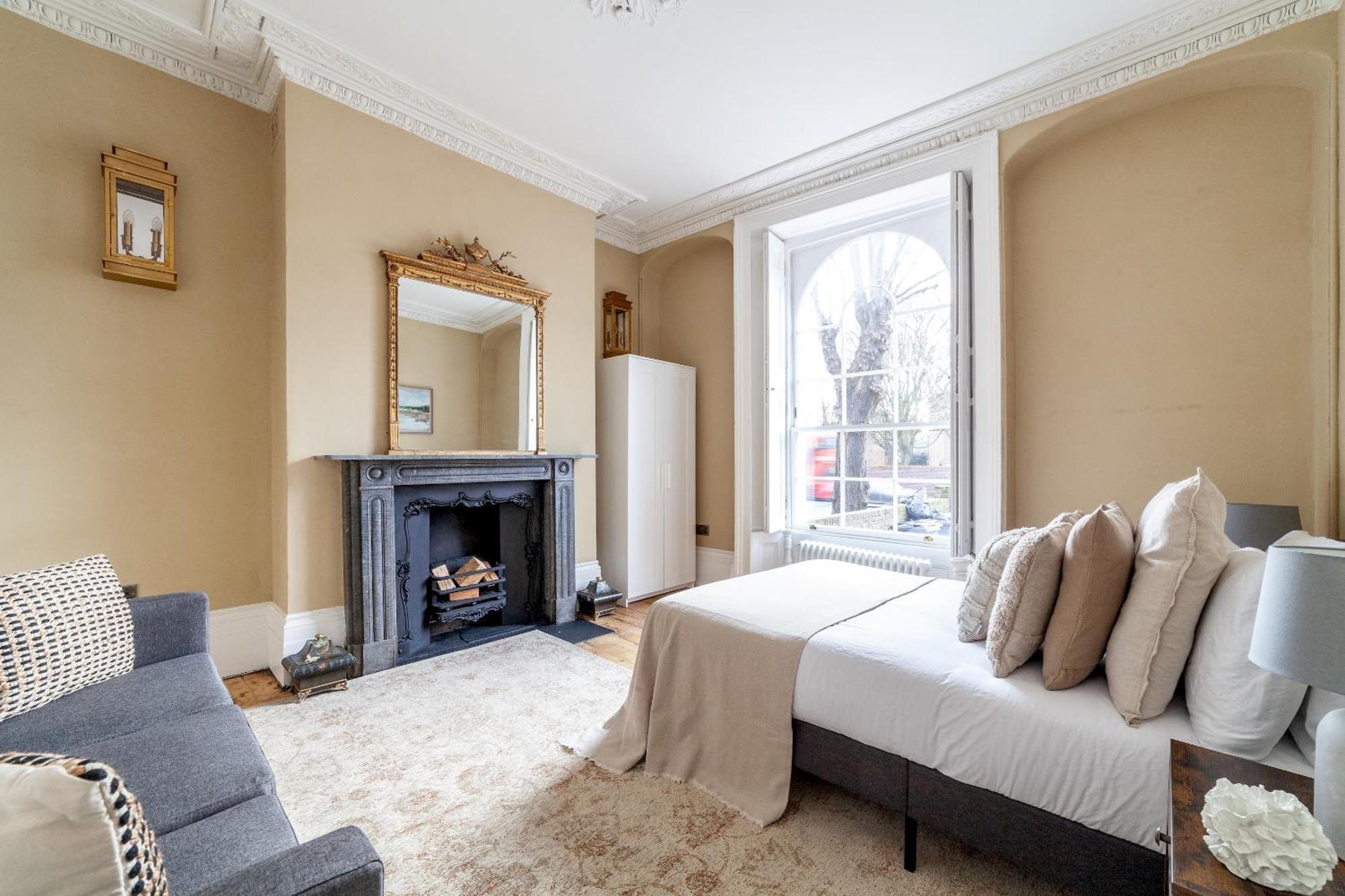 The New Cross Premier Rooms ロンドン エクステリア 写真